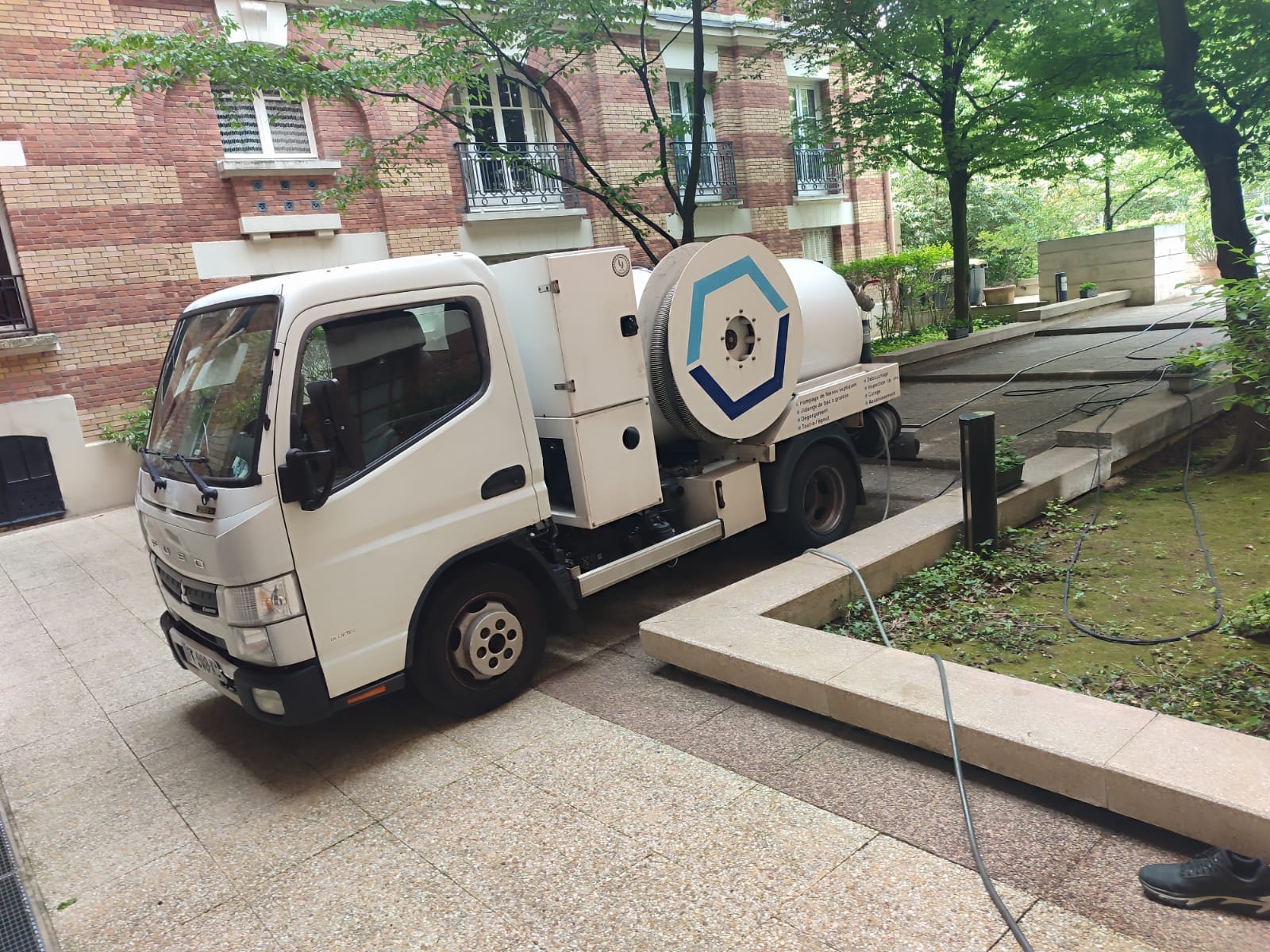 Tarifs débouchage et assainissement — Camion AD Service IDF